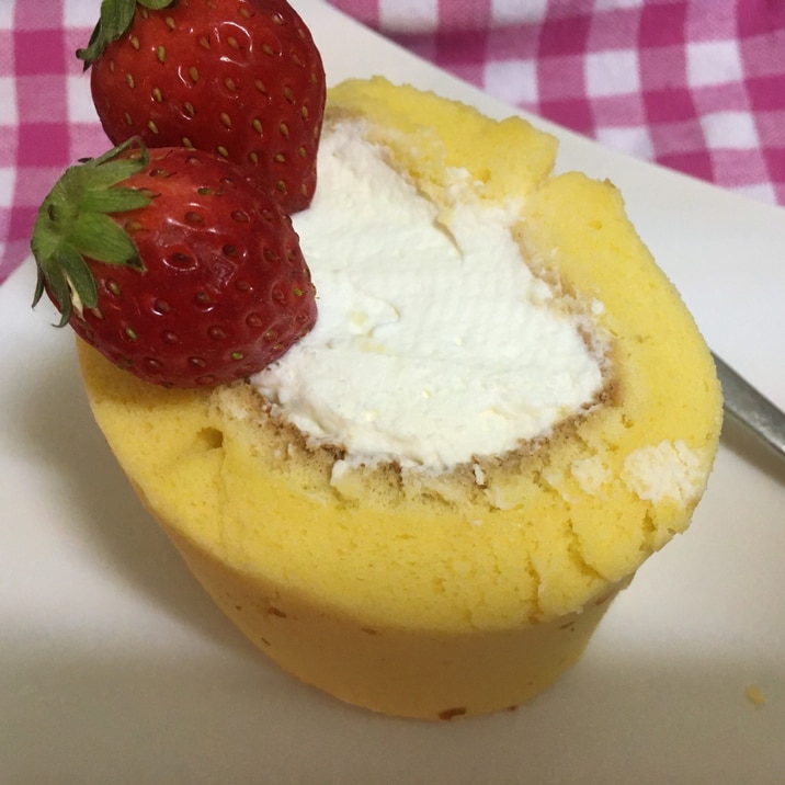 電子レンジの回転皿で ふんわりロールケーキ